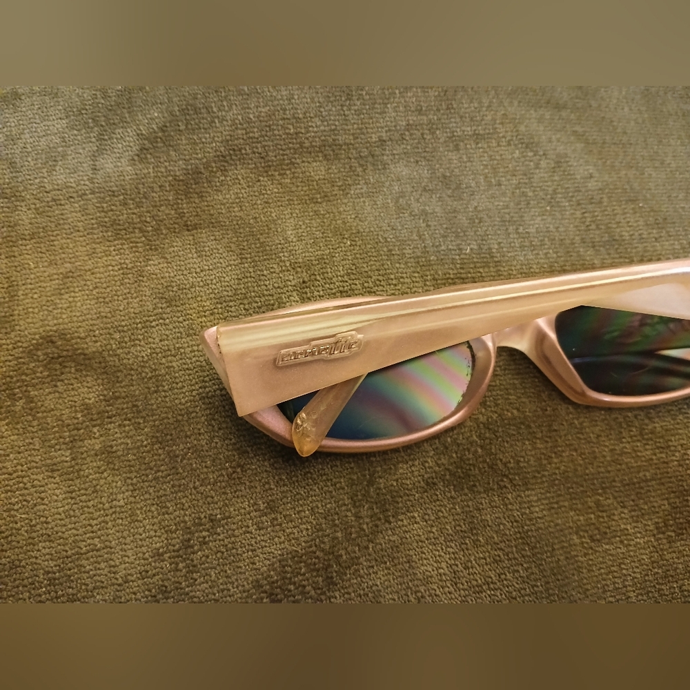 Arnette Mantis Italian Sunglasses View 4
